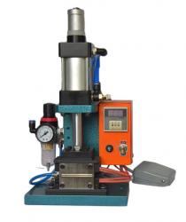 Machine de dénudage par chauffage électrique pour isolants spéciaux WPM-2015