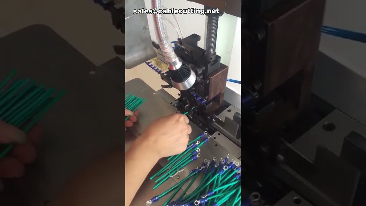 Machine à sertir les bornes Molex | Sertissage automatique de précision pour terminaux