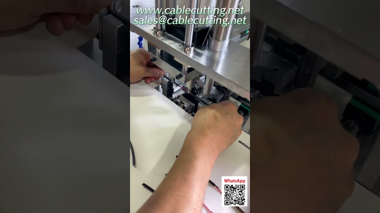 Machine de dénudage de câbles circulaires Modèle 303 – Automatisation industrielle