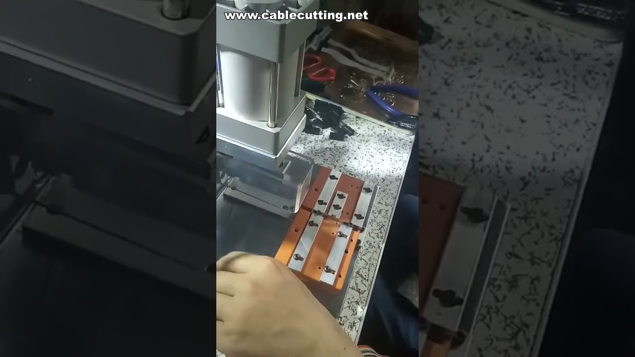Machine de Pressage pour Câble Ruban IDC | Presse à Câbles IDC
