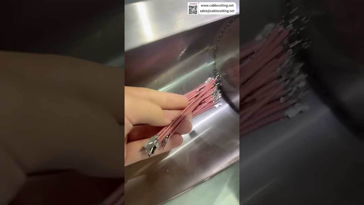 Systèmes de sortie et tests de sertissage de fils silicone avec alimentation inversée des bandes de bornes - Opérations personnalisées