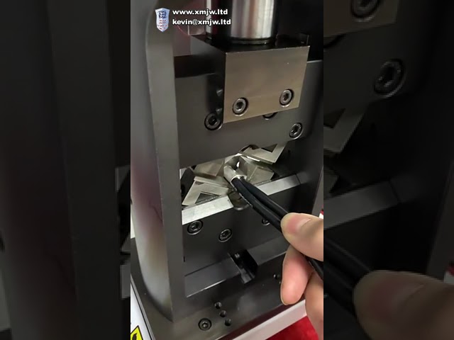 Machine de sertissage hydraulique 40t à moule hexagonal pour l'industrie aéronautique et médicale