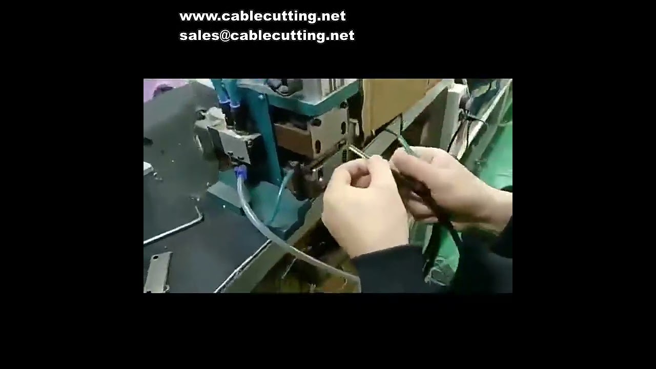 Core wire stripping machine, core wire stripping and twisting machine, pneumatic wire stripping and