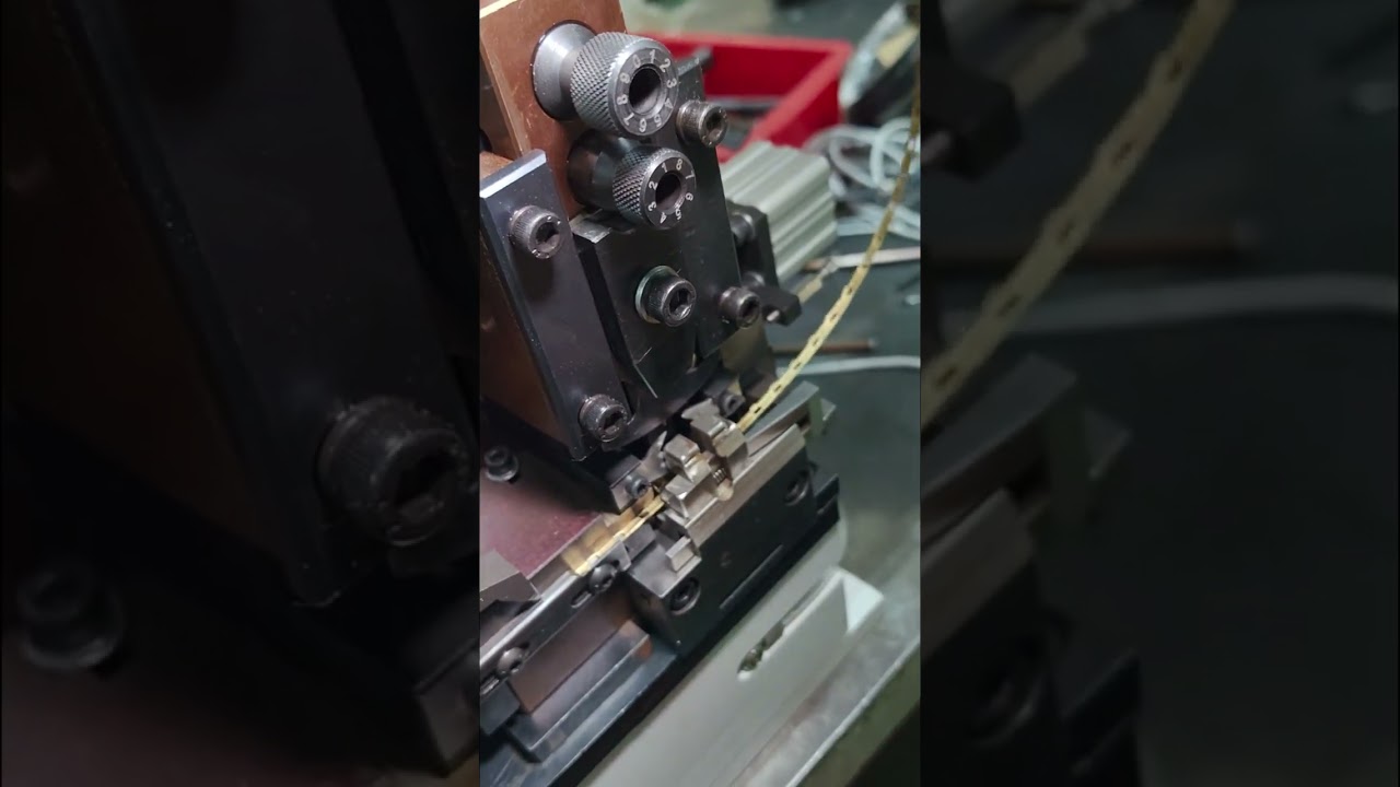 Customized Continuous Strip Terminal Machine for Stripping Two Wires Together