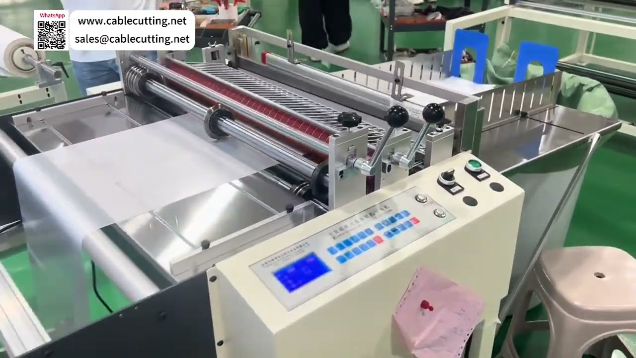 Découvrez notre découpeuse automatique de feuilles haute performance et économique pour le traitement de rouleaux. Idéale pour la production industrielle, cette machine améliore l'efficacité grâce à u