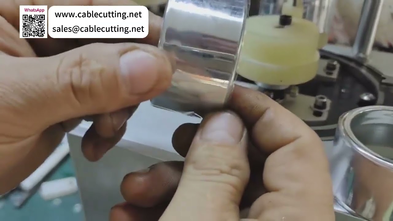 Machine d'emballage à double pression pour composants spéciaux difficiles à serrer