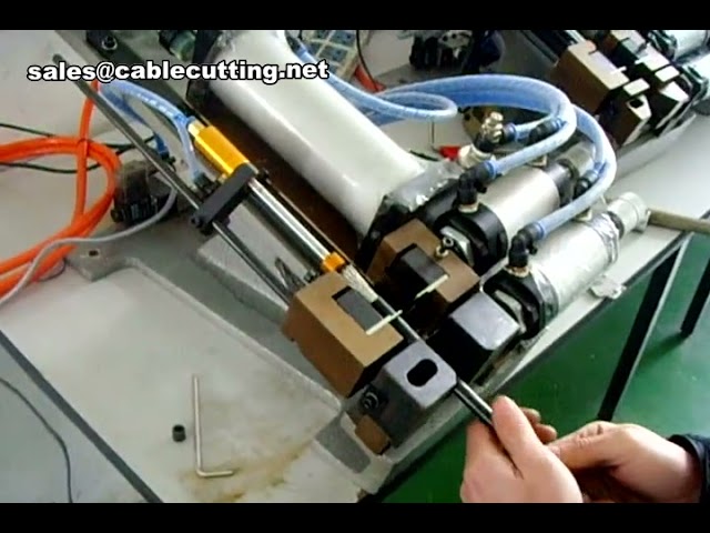 Machine automatique de dénudage et coupe de câbles | Dénudeuse-coupeuse automatique haute performance