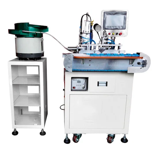 Machine de soudage automatique pour connecteurs USB Type-A WPM-121-AM