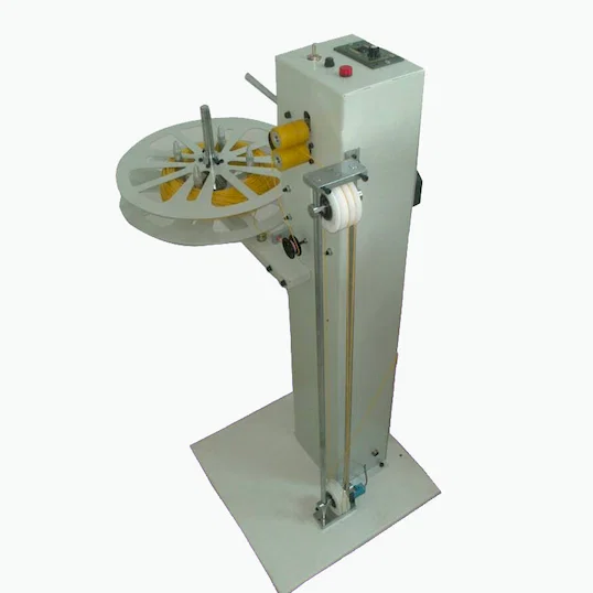 Machine d alimentation automatique de fils pour bobines WPM-9040