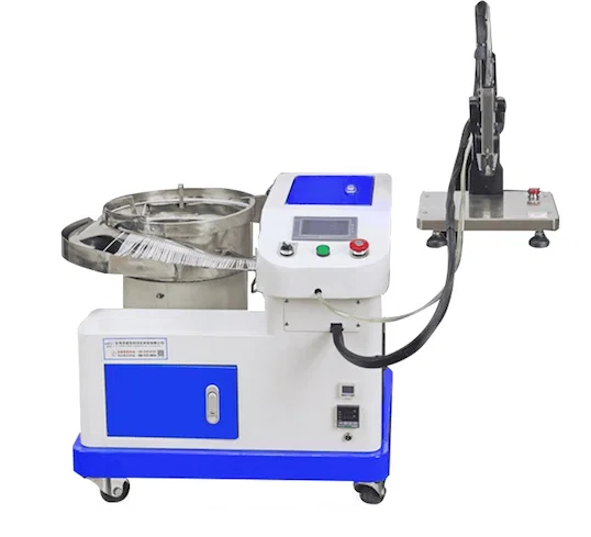 Machine de pose de colliers nylon pour stators de moteur