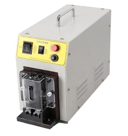 Machine de sertissage pour connecteurs RJ45 et câbles Ethernet WPM-PC