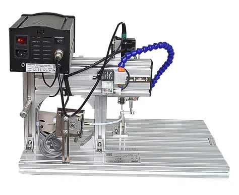 Machine semi-automatique de soudure de câbles pour connecteurs USB 205H