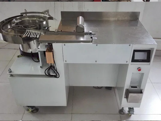 Machine pour colliers nylon de formes spéciales WPM-80-150-S