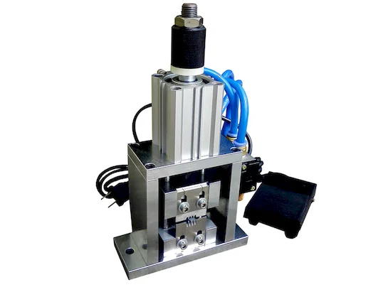 Machine de découpe verticale pour feuilles d aluminium et blindages WPM-901