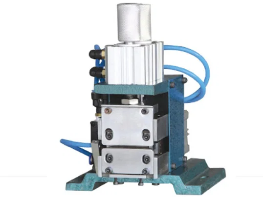Machine de dénudage verticale pour fils et petits câbles WPM-3F