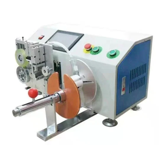 Machine d enroulement, liage et positionnement en rangée de fils