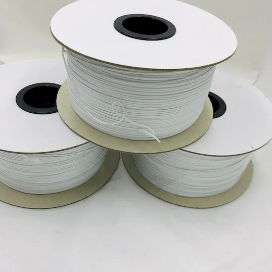 Lien twist-tie en PE pour machines de liage automatique de fils Thumb